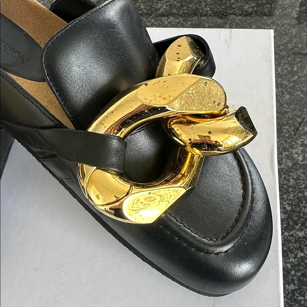 JW Anderson Black Calf Tresor Golf Chain Loafer
Women’s size 41 - Picture 5 of 9